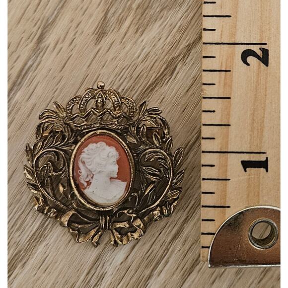 Vintage Retro Cream Right Facing Lady Cameo Brooch Pin - Picture 4 of 4